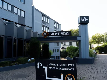 JustStay Mülheim Hotel & Apartments Отели в г. Мюльхайм-на-Руре