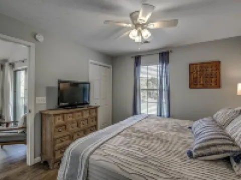 Pawley's Peace 2 miles to Beach Balcony View of 1st Hole 2BR2B