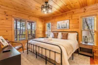 Mountain Views, Dog friendly, Fenced Yard, Barrel Sauna, Hot Tub, Fire Pit