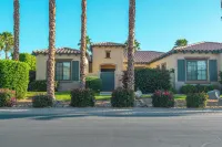 5Br Resort Style Entertainer with Pool, Spa, BBQ Hotels in Indio