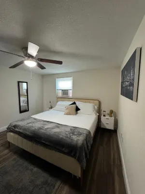 Cozy Studio with Microwave, Mini Fridge & Coffee Maker, Perfect for Short Stays!