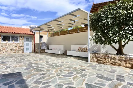 GK Mediterranean Village -AirportShuttle Отели в г. Markopoulo