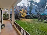Hotel Rising Star with Garden with Private Parking Near to Mall Road โรงแรมในมานาลี