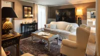 Relais Villa d'Amelia Hotels in Benevello