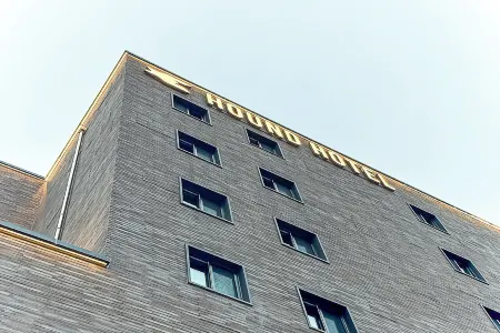 Hound Hotel Jeonju Deokjin Отели рядом со станцией Станция Jeonju