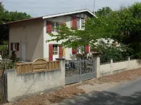 Rental for 8 per. 200 m from ocean, 900 m from town center