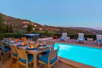 Villa Monchique Royal - Pools