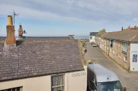 Host & Stay - St Cuthbert's Cottage Hotels near Seahouses Harbour