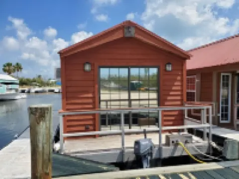 Old Wooden Bridge Resort & Marina