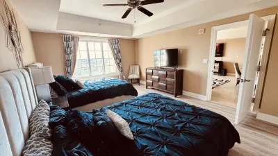 Luxurious Reunion Grande Superior Vacation Villa with 2 Master Bedroom Suites