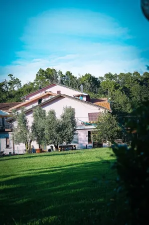 Da Gambin B&B Отели в г. Масса-Каррара