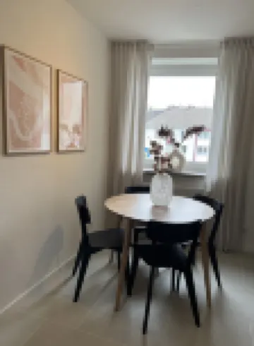 Neue, Stylische 2-zimmer Wohnung in der Innenstadt mit Balkon