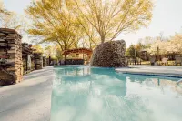 Tremont Lodge & Resort - Pools