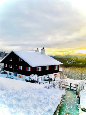 Summit Vista - Mountain Paradise - Hike • Ski • Story Land