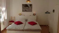 On the edge of the historic old town, vacation apartment right in the center - 01 Family