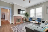 Stylish Jeffersonville Home - Mins from Louisville