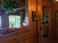 Peaceful log home on lake Champlain with mooring Hotel a Grand Isle County