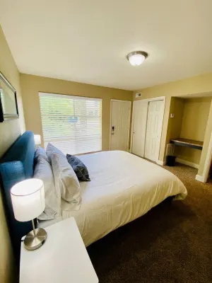 1st Floor Highlands Hideaway (Spectacular Views)