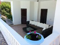 Villa Olga Apartment D. 125 meters from the sea with pool and jacuzzi Hotels in Banjole
