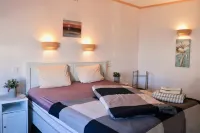 Spacious house for 6 people on ONE level no stairs !!