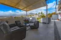 Studio the center of the tourist area with ocean views!