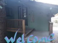 Family friendly! Cozy, quiet cabin in the Village of Cloudcroft