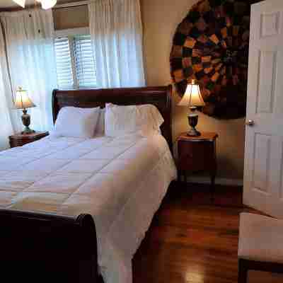 Cozy, Convenient, and Quiet Rooms
