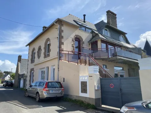 New studio less than 5 minutes from the beaches of the Pink Granite Coast