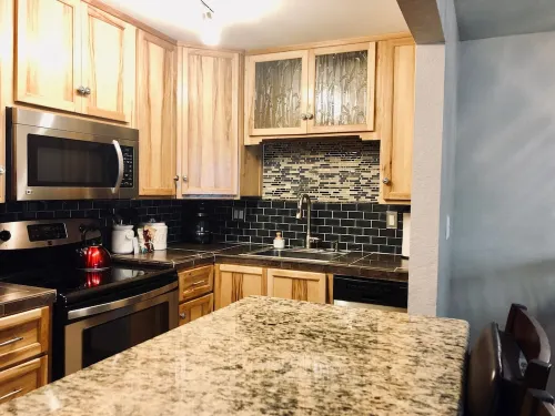 The Bear Dean: City Center Condo w/Wifi & Parking