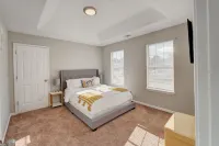 Modern Family Fun Home near Stone Mountain Hotels near Wesley Chapel Crossing