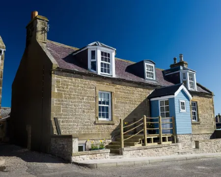 Sea Views, Sauna, Jacuzzi Bath, Decking, BBQ, Summer House, Perfect! Hôtels à : Elgin