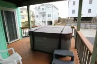 Semi Oceanfront 5 bedroom dog friendly cottage 10 feet to beach access