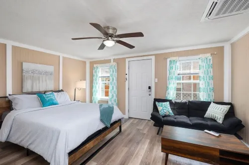 C4 Wallys by the Convention Center and The Landing