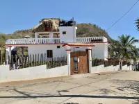 Casa El Delfin, 2nd Floor-Apt. 2 - Estacahuite