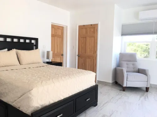 Peaceful island getaway in Long Bay (Newly Built 2BR)