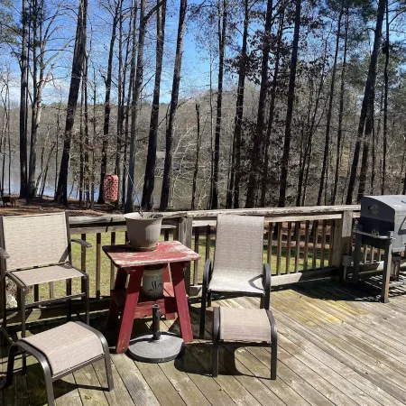 Pat's Place ~ Lovey’s at the Lake