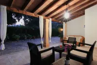 Family friendly villa with optional pool gate , close to Pollensa and the beach.