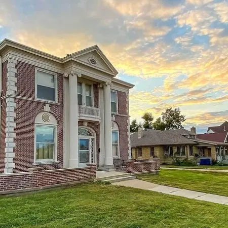 Experience Historic Elegance in the Heart of Missouri’s Capital City