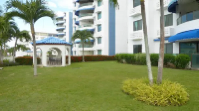Spacious 3Br Apartment with Ocean View Playa Blanca 30+ Nights Hotels in 