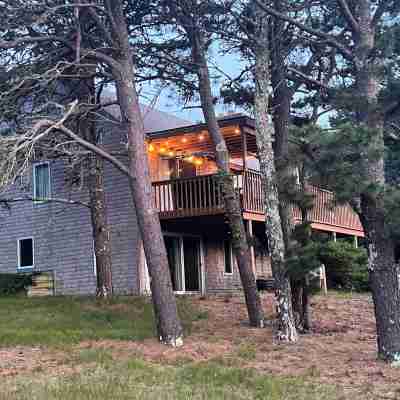 Sunset Views - Cape Cod Bay. Hotel Exterior