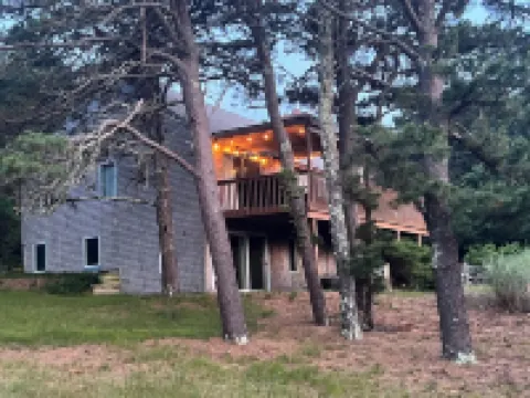 Sunset Views - Cape Cod Bay. 伊斯特姆酒店