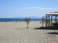 promo august beachside wifi pool and private parking from 25 € per night Hotels in Leucate