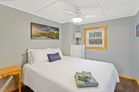 Knife Edge Escape - Cozy Lakeside Cottage Getaway with Views of Mt. Katahdin