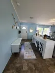 Relaxing newly-renovated 3/2 lakeside retreat with private dock