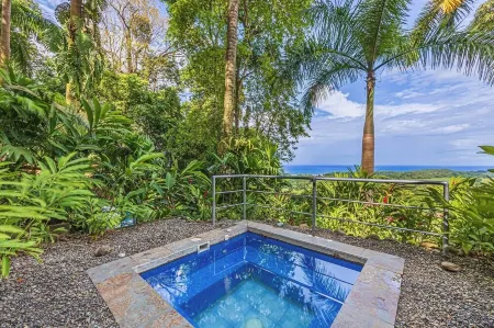 New!!-All Suite House & Killer Views. On-site Staff-Gated Community-Paved Road