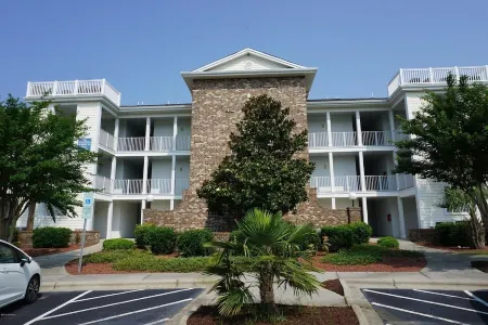 Ground Floor Unit Champions at Sea Trail Villa Close to beach and golf