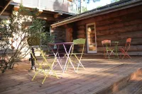 Authentic log in the heart of the pine forest for 10 people