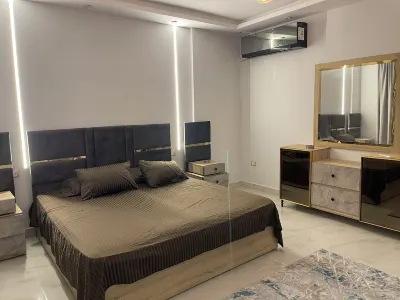 Cozy 2-bedroom apartment in wonderful Giza Governorate with AC, WiFi