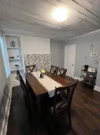 Cozy 2-bedroom in downtown Wilmington, perfect for work-related or leisure stay.
