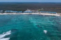 Castaways Cove Unit 122  Beach Front direct access